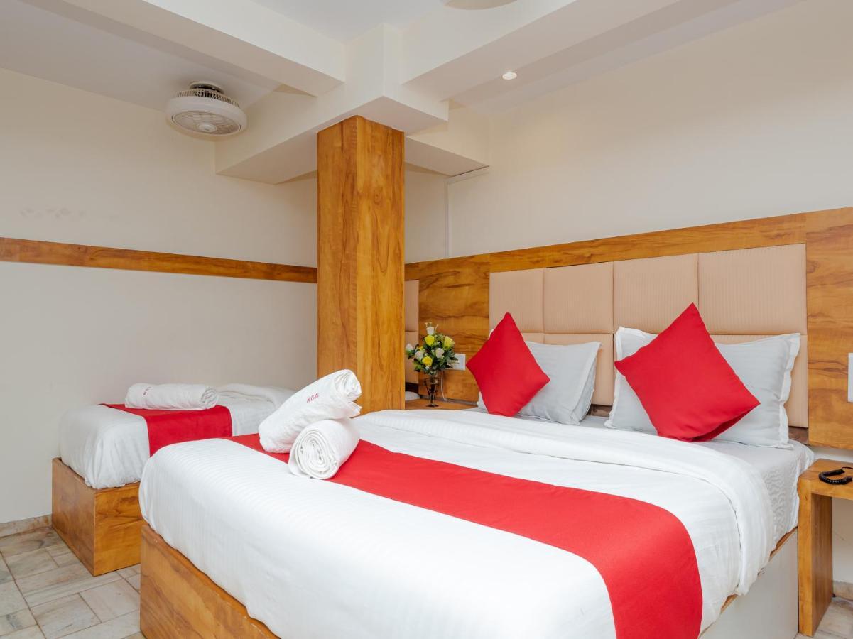 Hotel Kgn Near Cst Railway Station Mumbai And Haj House Mumbai Near Crawford Market Bombaim Exterior foto