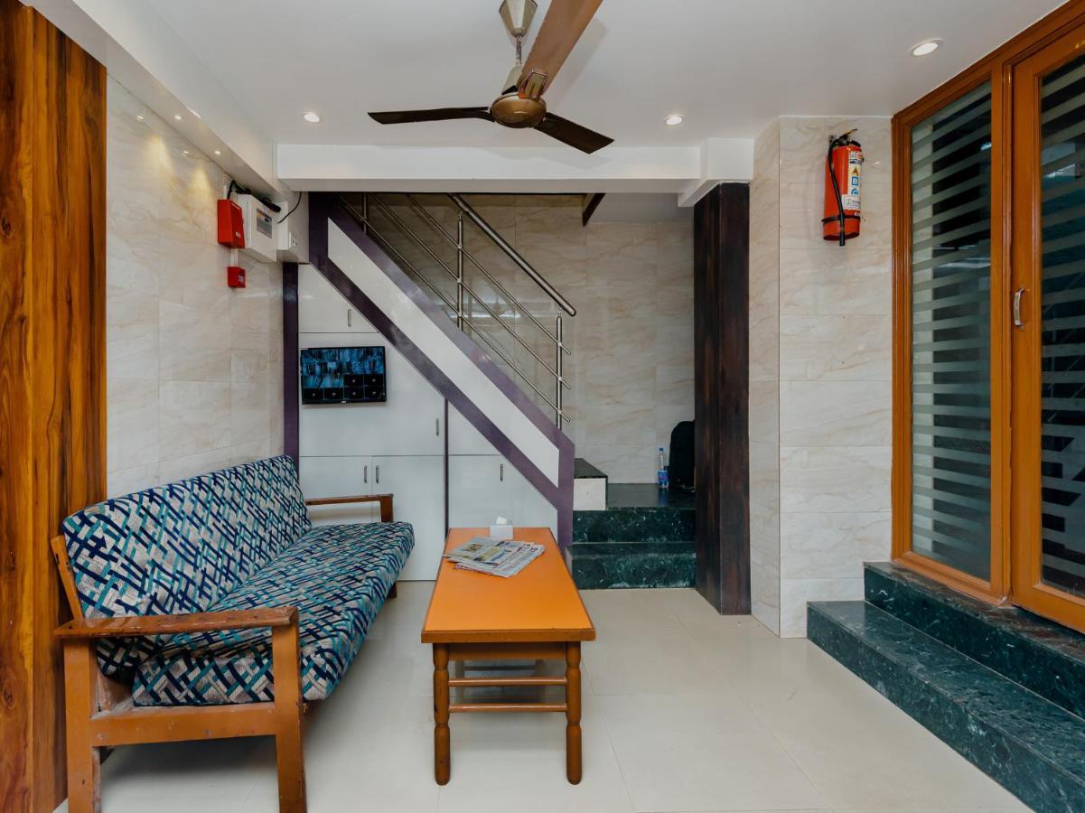 Hotel Kgn Near Cst Railway Station Mumbai And Haj House Mumbai Near Crawford Market Bombaim Exterior foto
