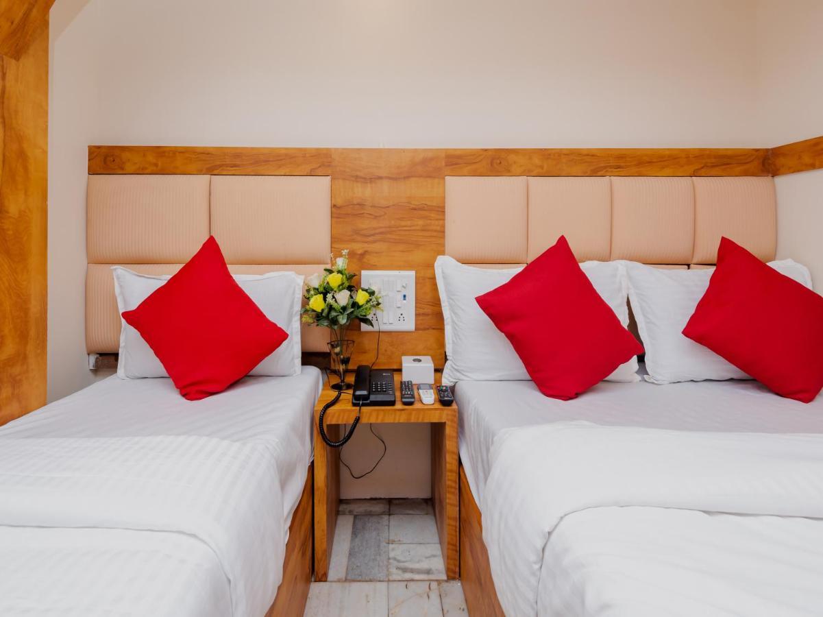 Hotel Kgn Near Cst Railway Station Mumbai And Haj House Mumbai Near Crawford Market Bombaim Exterior foto