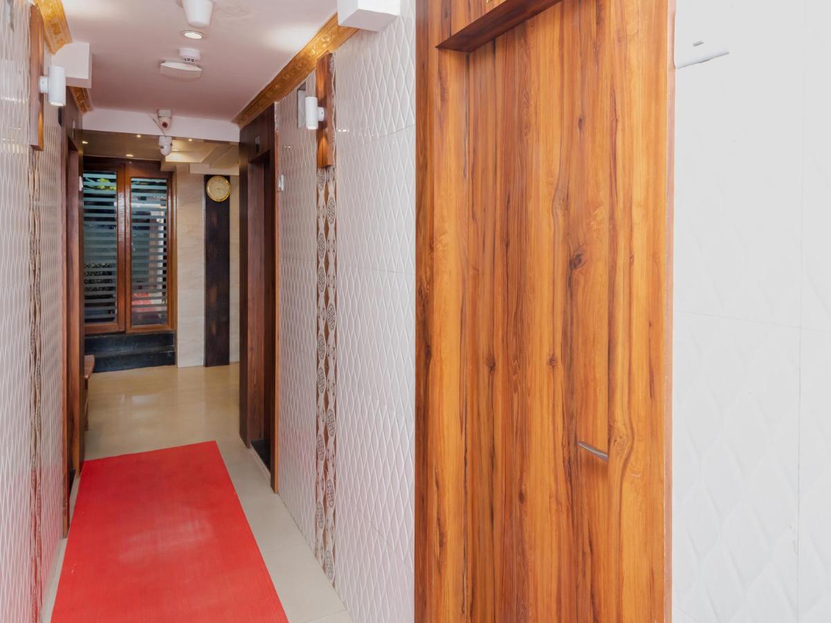 Hotel Kgn Near Cst Railway Station Mumbai And Haj House Mumbai Near Crawford Market Bombaim Exterior foto