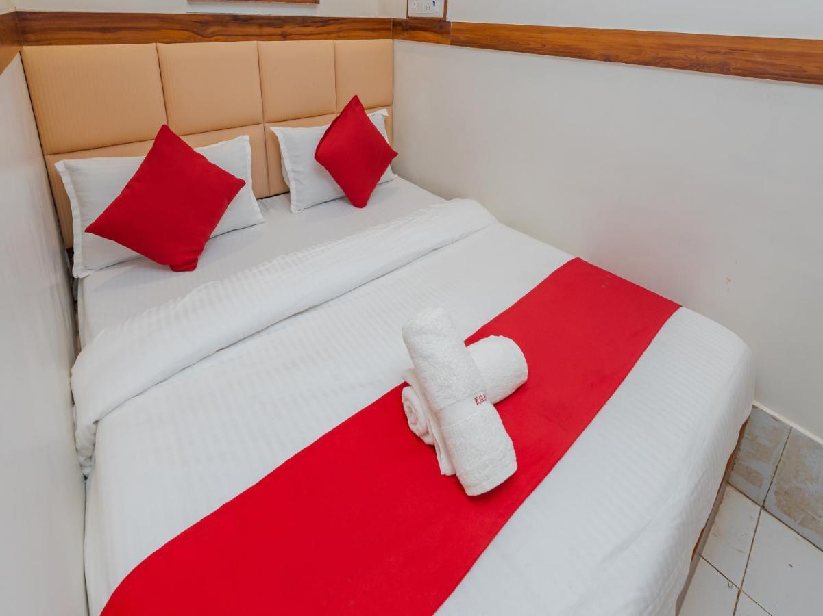 Hotel Kgn Near Cst Railway Station Mumbai And Haj House Mumbai Near Crawford Market Bombaim Exterior foto