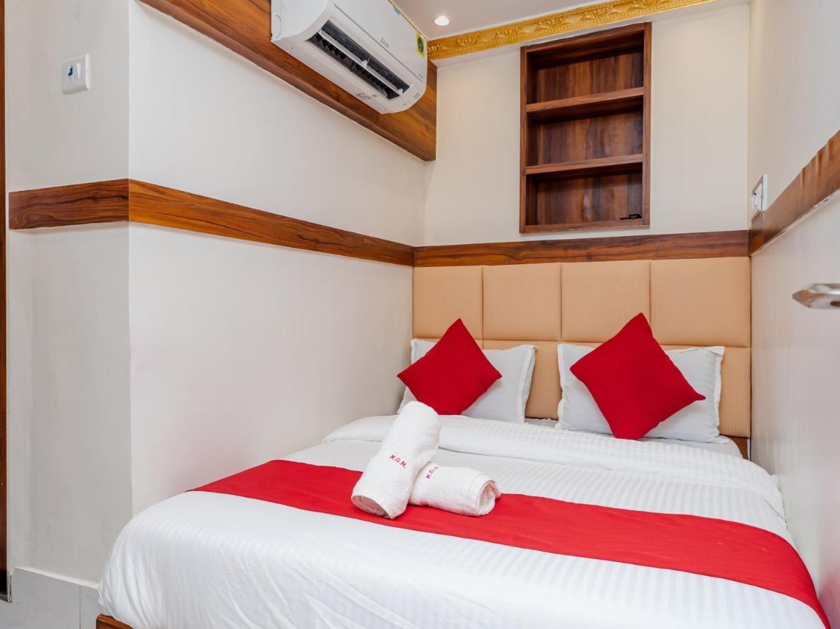 Hotel Kgn Near Cst Railway Station Mumbai And Haj House Mumbai Near Crawford Market Bombaim Exterior foto